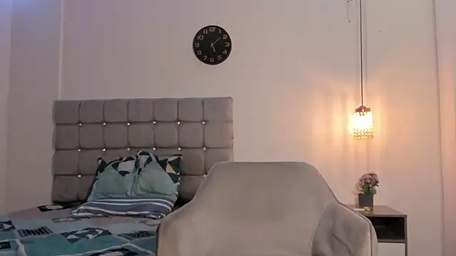 Santy Stump online show from 4, 12, 2025