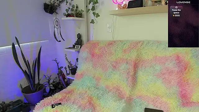 sarahminage  online show from 12, 2, 2026