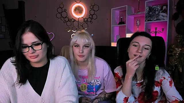 Snapshot of jeren_smile chatting on 19, 11, 2025 jeren smile online show from 19, 11, 2025