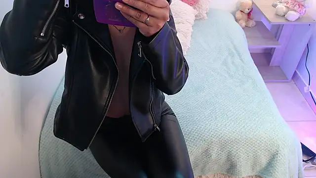 renataj online show from 3, 11, 2025