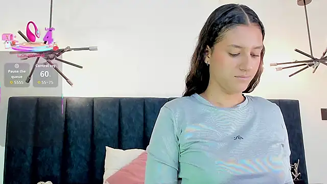 Snapshot of niia7 chatting on 2, 10, 2025 niia7 online show from 2, 10, 2025