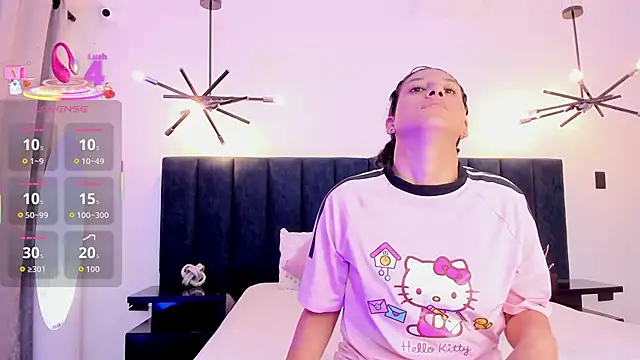 Snapshot of niia7 chatting on 4, 10, 2025 niia7 online show from 4, 10, 2025