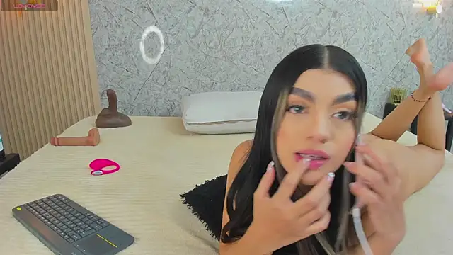 Snapshot of Antonella_west chatting on 3, 6, 2026 Antonella west online show from 3, 6, 2026