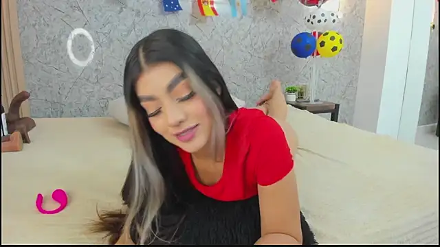 Snapshot of Antonella_west chatting on 18, 6, 2026 Antonella west online show from 18, 6, 2026