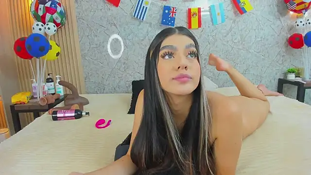 Snapshot of Antonella_west chatting on 6, 7, 2026 Antonella west online show from 6, 7, 2026