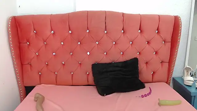 Giselslut  online show from 30, 9, 2025