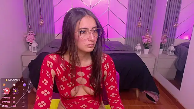 alesiamoore online show from 10, 7, 2026