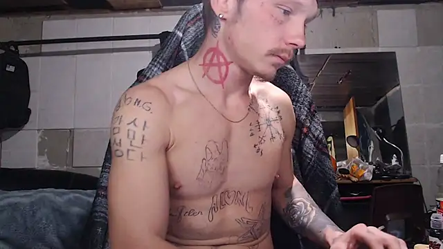 Snapshot of mastertrap chatting on 13, 12, 2025 mastertrap online show from 13, 12, 2025