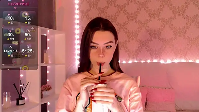 HolyMiax online show from 6, 10, 2025