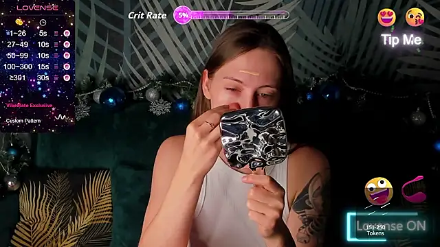 Snapshot of ChristyCrayme chatting on 14, 1, 2026 ChristyCrayme online show from 14, 1, 2026