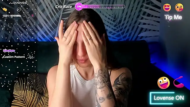 Snapshot of ChristyCrayme chatting on 6, 2, 2026 ChristyCrayme online show from 6, 2, 2026