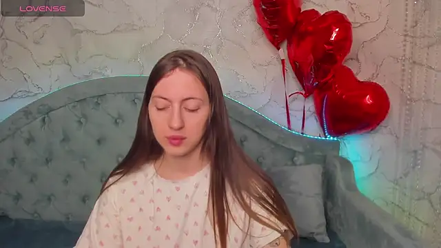 Snapshot of ChristyCrayme chatting on 11, 2, 2026 ChristyCrayme online show from 11, 2, 2026