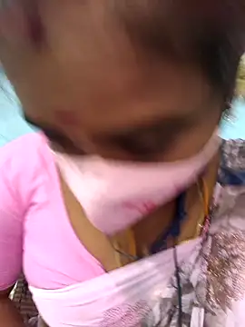 Snapshot of Tamil_riyalini12 chatting on 18, 12, 2025 Tamil riyalini12 online show from 18, 12, 2025