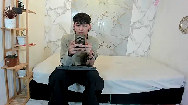 Bastian boyshot77 online show from 24, 5, 2026