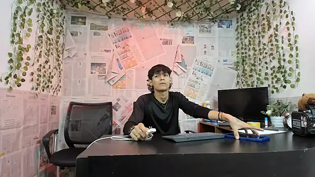 Snapshot of Bastian_boyshot77 chatting on 30, 6, 2026 Bastian boyshot77 online show from 30, 6, 2026