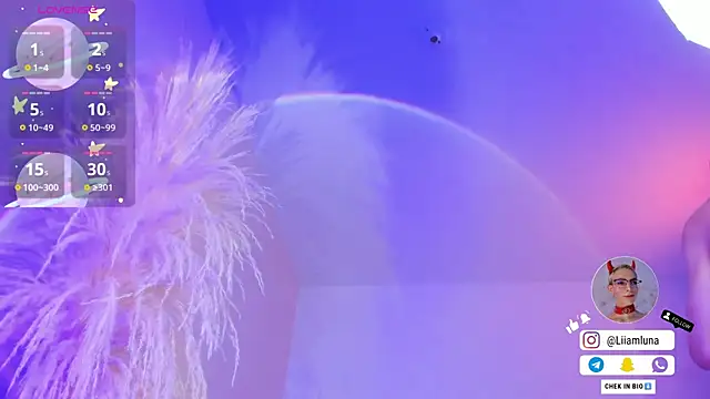 Snapshot of liiamluna_ chatting on 26, 10, 2025 liiamluna online show from 26, 10, 2025