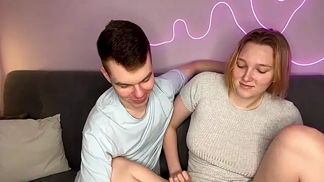 julielourens online show from 10, 11, 2025