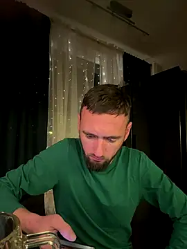 Snapshot of toolboj chatting on 20, 11, 2025 toolboj online show from 20, 11, 2025