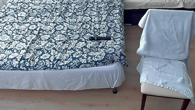 Squirt Kimm online show from 10, 3, 2026