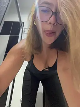 sara calderon online show from 2, 12, 2025