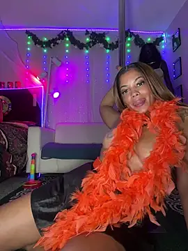 Snapshot of AsiaEssence chatting on 19, 10, 2025 AsiaEssence online show from 19, 10, 2025