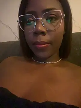 Snapshot of Alexia_24 chatting on 17, 5, 2026 Alexia 24 online show from 17, 5, 2026