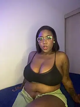 Snapshot of Alexia_24 chatting on 25, 5, 2026 Alexia 24 online show from 25, 5, 2026