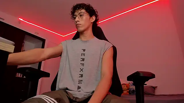 velvet skyn online show from 8, 10, 2025