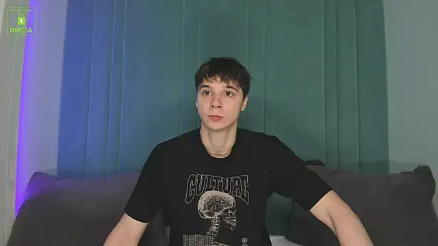 Snapshot of AnthonyHall chatting on 8, 10, 2025 AnthonyHall online show from 8, 10, 2025