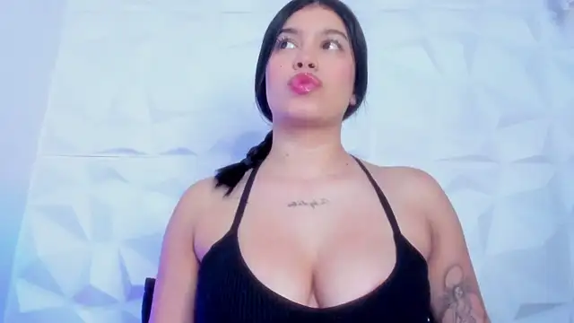 Snapshot of zarahcoxx chatting on 30, 9, 2025 zarahcoxx online show from 30, 9, 2025