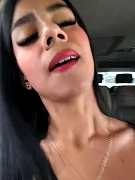 Juliana Xander online show from 8, 10, 2025