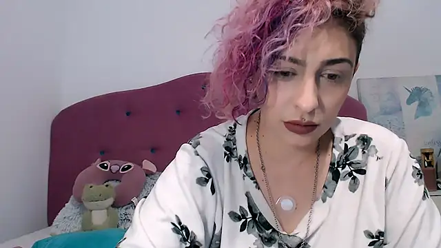 Snapshot of AAARUNY chatting on 21, 11, 2025 AAARUNY online show from 21, 11, 2025