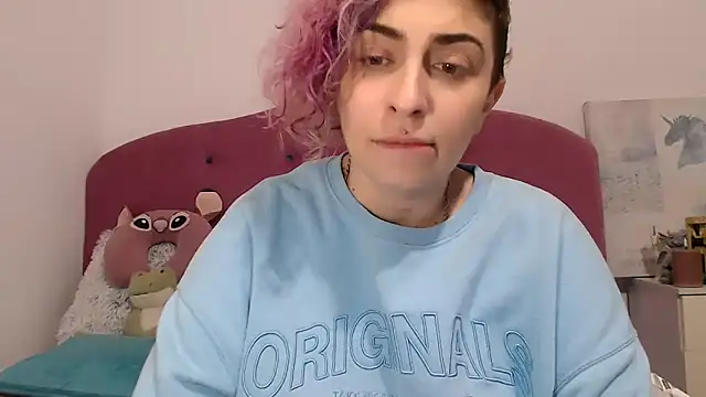 Snapshot of AAARUNY chatting on 24, 11, 2025 AAARUNY online show from 24, 11, 2025