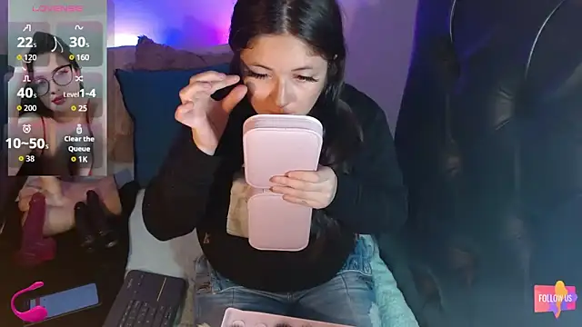 KrystalAdams online show from 17, 9, 2025