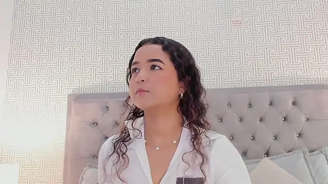 Evaa Lunna  online show from 18, 3, 2026