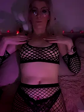 Snapshot of geilemine chatting on 24, 10, 2025 geilemine online show from 24, 10, 2025