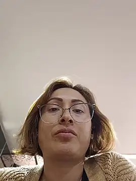 Julieta martin online show from 13, 5, 2026