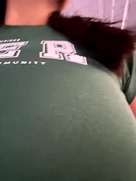 Snapshot of Ninazhang chatting on 28, 9, 2025 Ninazhang online show from 28, 9, 2025