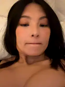 Snapshot of Ninazhang chatting on 21, 10, 2025 Ninazhang online show from 21, 10, 2025