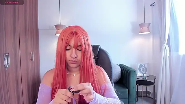 DANDARA THOM online show from 25, 9, 2025