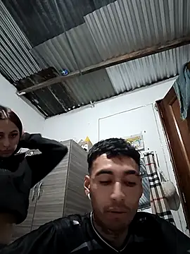 love birds 69 online show from 23, 12, 2025