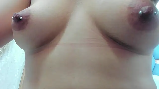 juliette pretty  online show from 29, 9, 2025