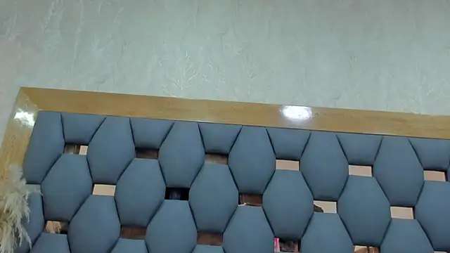 juliette pretty  online show from 5, 12, 2025