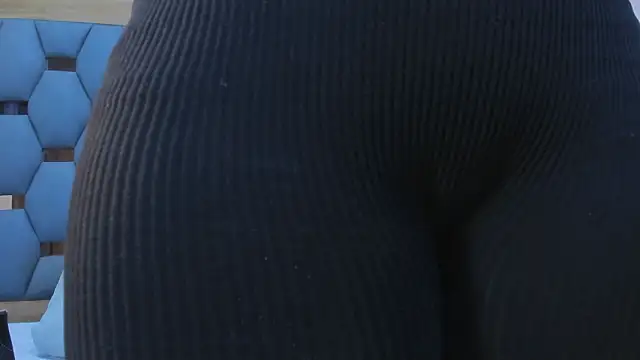 juliette pretty  online show from 15, 3, 2026