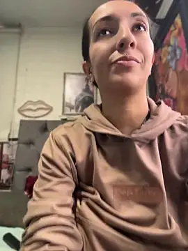 Snapshot of SALOME_KORLAND chatting on 8, 4, 2026 SALOME KORLAND online show from 8, 4, 2026