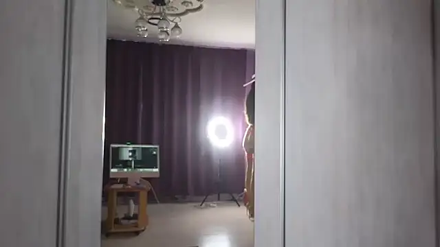 EvoletteLouLou online show from 6, 3, 2026