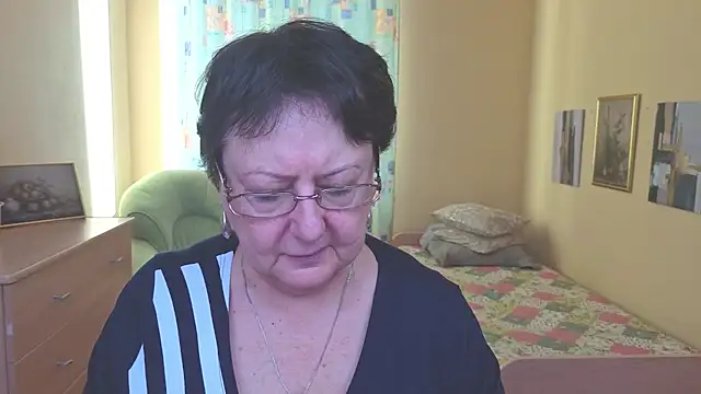 Margo Moll online show from 14, 12, 2025