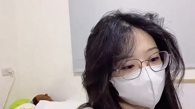 Snapshot of LHeart chatting on 1, 10, 2025 LHeart online show from 1, 10, 2025