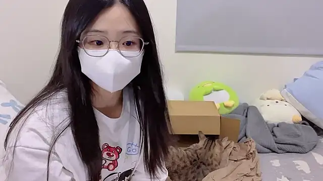 Snapshot of LHeart chatting on 19, 10, 2025 LHeart online show from 19, 10, 2025