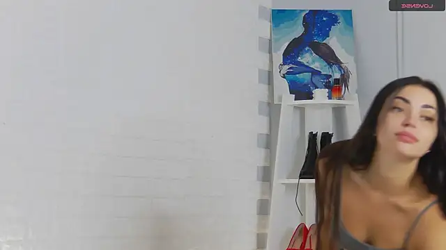 Snapshot of Agnessa chatting on 24, 11, 2025 Agnessa online show from 24, 11, 2025